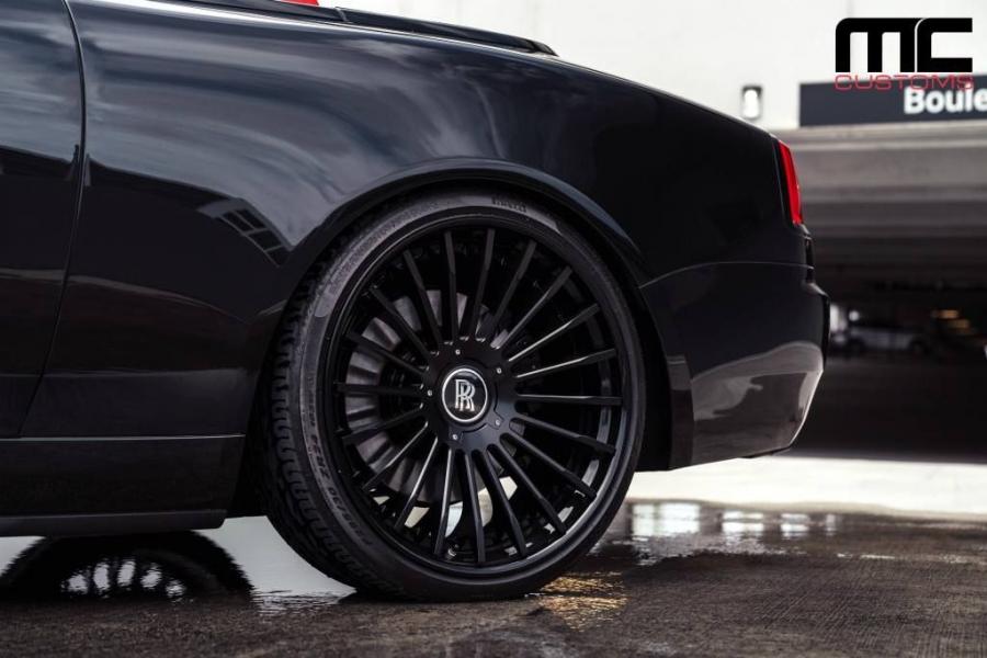 Детали экстерьера Rolls-Royce Wraith Black by MC Customs 2018 года  (фото 8 из 10)